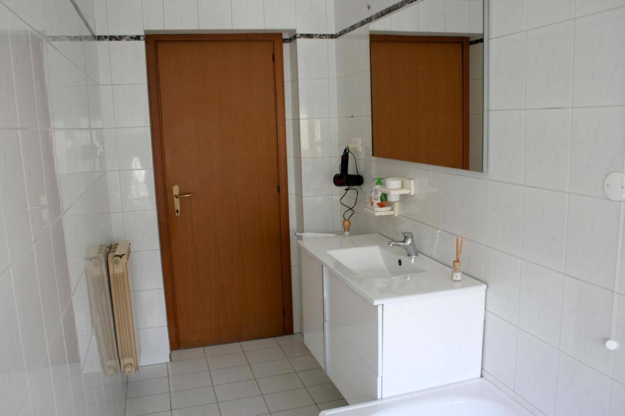2 Bedrooms Appartement At Pescara 300 M Away From The Beach With Balcony And Wifi Екстериор снимка